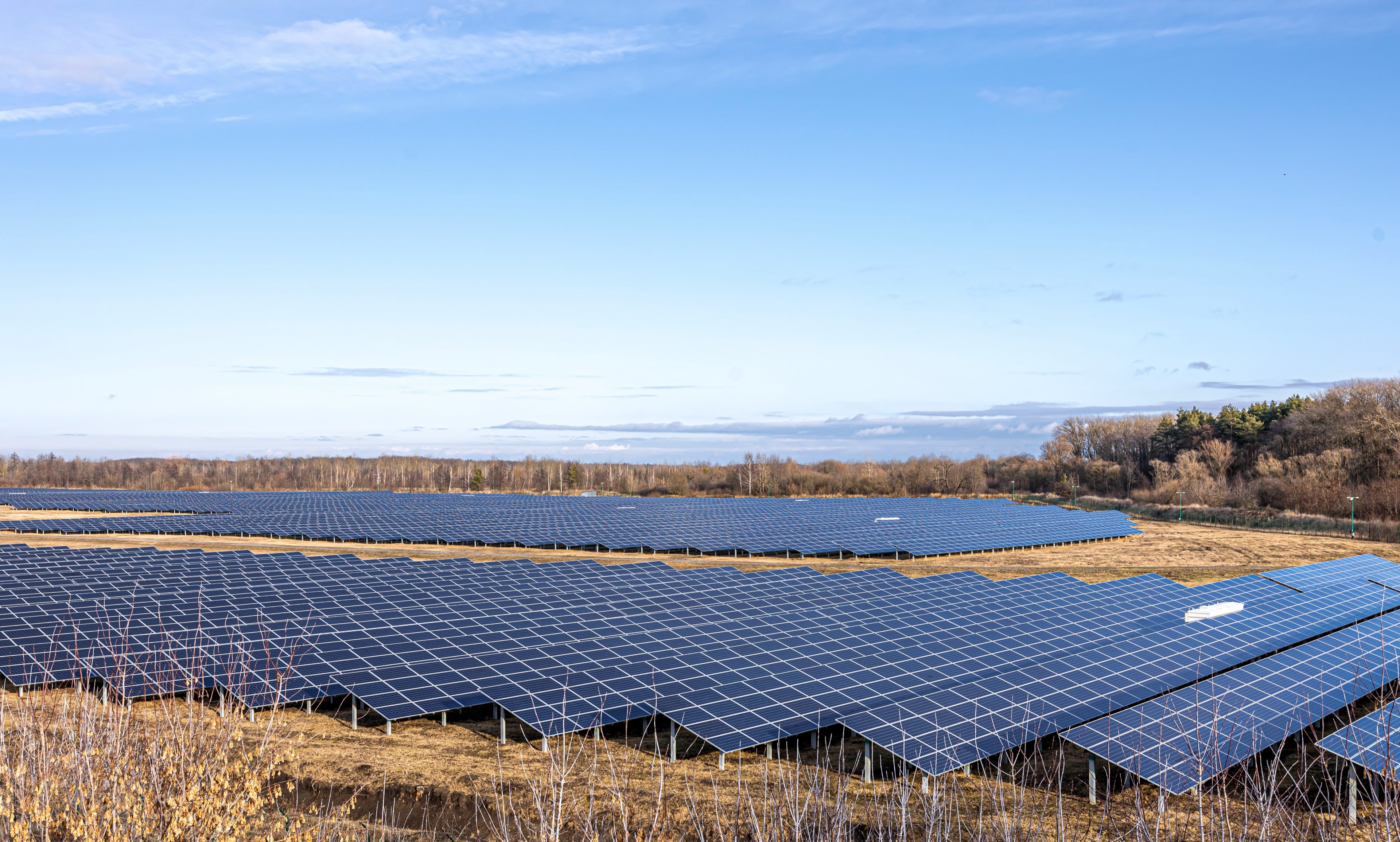 Ground-mounted solar arrays on steel mounting structures · TRX-MS